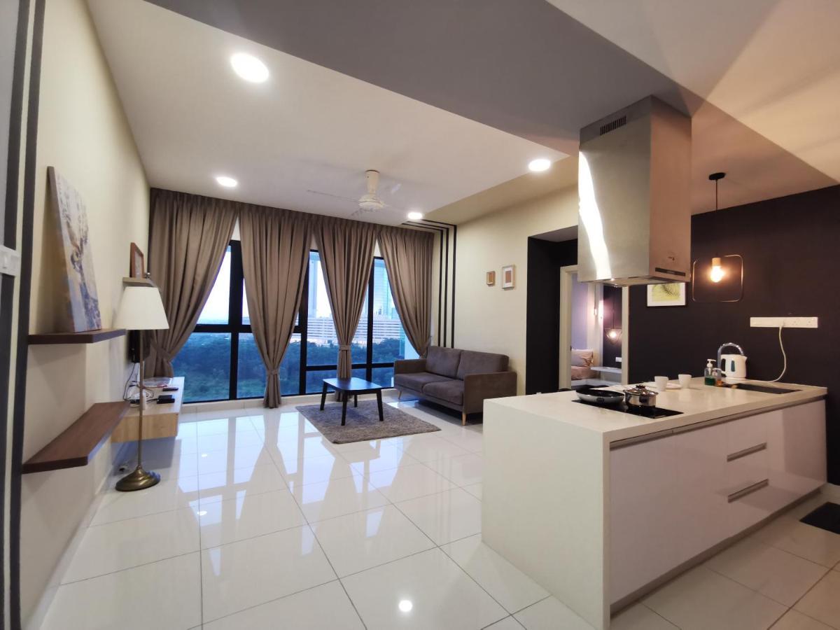Apartment Mid Valley Southkey Mosaic Cozy At *